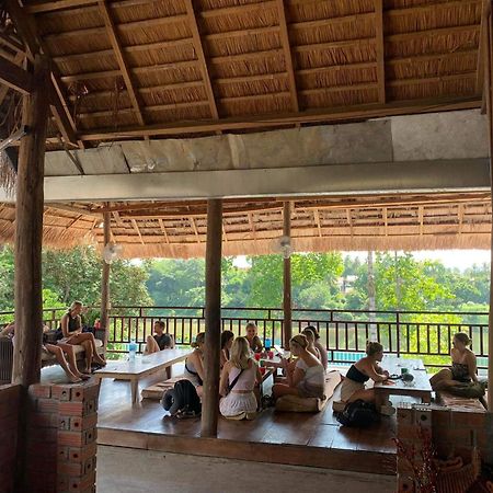 Sunrise Riverside Pool Hostel Luang Prabang Zewnętrze zdjęcie