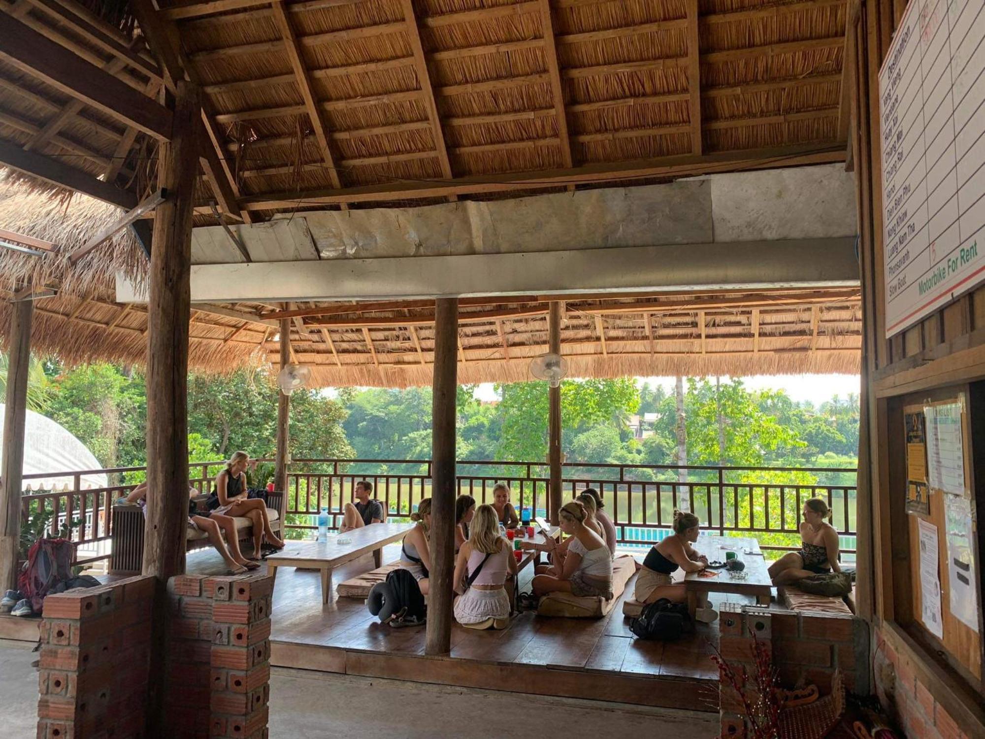 Sunrise Riverside Pool Hostel Luang Prabang Zewnętrze zdjęcie